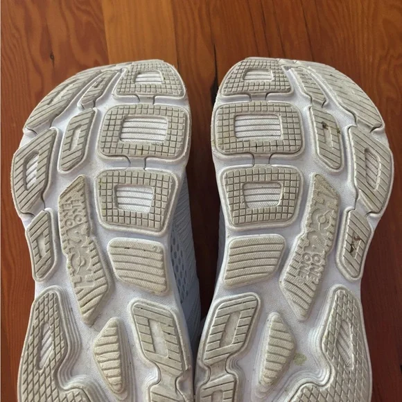 Hoka Bondi 7 Women’s 8.5 - Picture 3 of 4